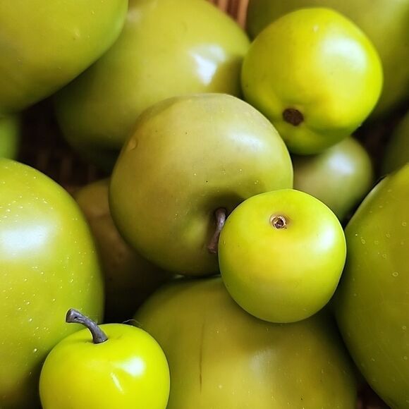 Realistic Green Apple Basket~Vase Filler - Picture 5 of 9